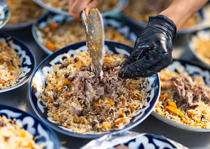 學習製作手抓飯 學習製作手抓飯